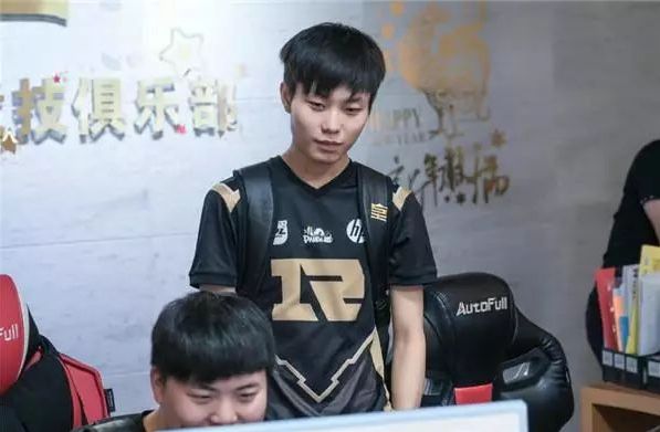 安保造成困 安保造成困