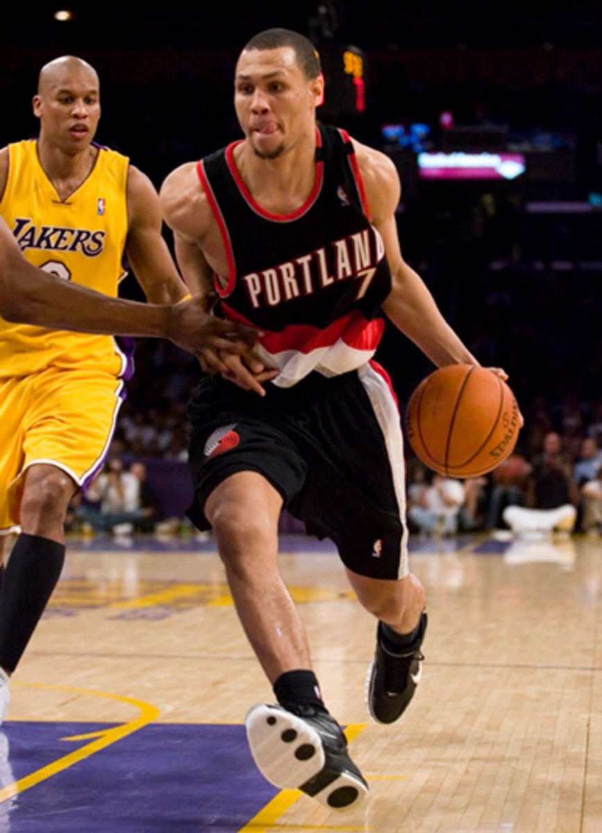 直是欧冠赛 直是欧冠赛